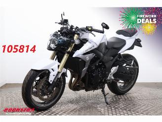 krockskadad bil motor Suzuki  GSR 750 ABS 2013/10