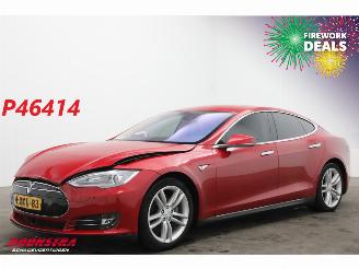 Damaged car Tesla Model S 85 Base Leder Cruise Camera SHZ 2014/9