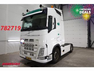 krockskadad bil vrachtwagen Volvo FH 500 PTO 4X2 Euro 6 2016/8