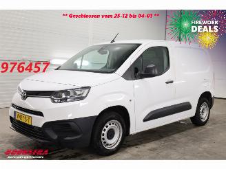 krockskadad bil bedrijf Toyota Proace 1.5 D-4D Cool Leder Airco Cruise AHK 28.431 km! 2022/2