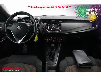 Alfa Romeo Giulietta 1.4 T 170 PK Aut. Distinctive Lusso Navi Clima Cruise PDC AHK picture 11