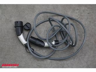 BMW 3-serie 320e Business Edition Plus LED Leder Navi Clima Cruise SHZ PDC picture 25