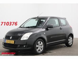 damaged passenger cars Suzuki Swift 1.3 Bandit Eerste Eigenaar! Airco LMV 149.355 km! 2010/9