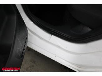 Volkswagen Up! 1.0 5-DRS Airco Bluetooth 44.922 km! picture 11