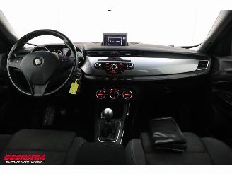 Alfa Romeo Giulietta 1.4 T Distinctive 170 PK Bluetooth Clima Cruise PDC picture 6