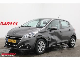 damaged passenger cars Peugeot 208 1.2 PureTech Active Navi Airco Cruise Camera PDC 82.185 km! 2019/6