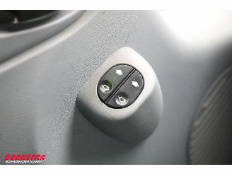 Ford Transit Kombi 300S 2.2 TDCi Ambiente 9-Pers. Airco Cruise picture 18