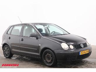 Volkswagen Polo 1.4-16V 5-DRS Airco Cruise picture 2