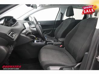 Peugeot 308 SW 1.2 PureTech Active Pano Navi Clima Cruise PDC AHK picture 8