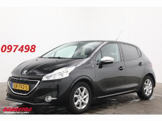 krockskadad bil auto Peugeot 208 1.2 PureTech Style Airco Cruise 148.418 km! 2015/5