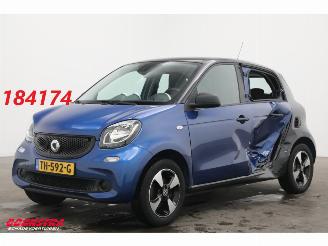 damaged passenger cars Smart Forfour 1.0 Business Solution Eerste Eigenaar! Clima Cruise 10.531 km! 2018/8