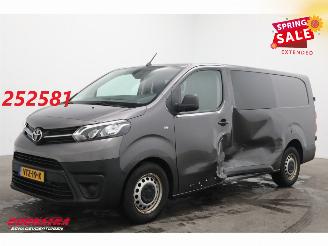 krockskadad bil bedrijf Toyota Proace 2.0 D-4D DoKa DC 6P. Aut. Navi Airco Cruise Apple/Android PDC 2023/6