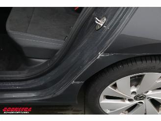 Volkswagen Golf Variant 2.0 TDI DSG Style Pano LED ACC ErgoComf. HUD Camera LRHZ picture 12