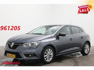 skadebil auto Renault Mégane 1.2 TCe Limited Navi Clima Cruise PDC 2017/11