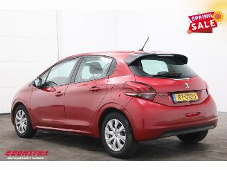 Peugeot 208 1.2 PureTech Blue Lion 5-DRS Navi Airco Cruise Bluetooth PDC picture 4