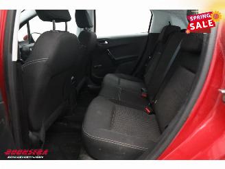 Peugeot 208 1.2 PureTech Blue Lion 5-DRS Navi Airco Cruise Bluetooth PDC picture 16