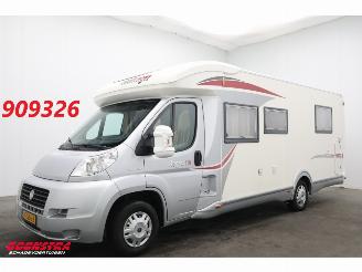 occasion campers Challenger  Mageo 118 2.3 MJ Solar Schotel Queens Bed Oven 81.236 km! 2011/2