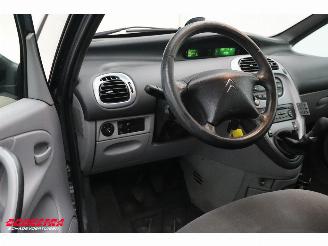 Citroën Xsara-picasso 1.6i-16V Caractère Clima Cruise PDC AHK picture 13