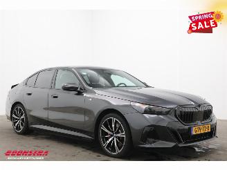 BMW 5-serie 530e M-Sport Pro Leder ACC H/K Camera SHZ picture 2