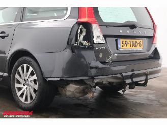 Volvo V-70 1.6 T4 Momentum Leder BiXenon Navi Clima Cruise SHZ PDC AHK picture 7
