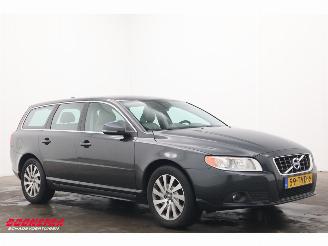 Volvo V-70 1.6 T4 Momentum Leder BiXenon Navi Clima Cruise SHZ PDC AHK picture 2