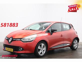 Schadeauto Renault Clio 0.9 TCe Life Navi Airco Cruise PDC 85.827 km! 2013/11