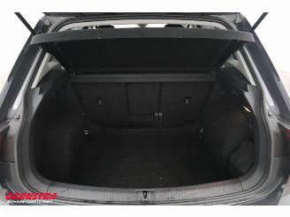 Volkswagen Tiguan 1.5 TSI ACT Comfortline Business Navi Airco Cruise PDC AHK picture 29