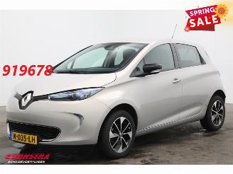 Vaurioauto  passenger cars Renault Zoé R90 Intens 41 kWh (ex Accu) Navi Clima Cruise Camera 2016/12