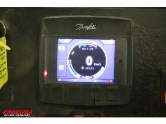 Kalmar  TT618I Terminal tractor Cummins picture 15