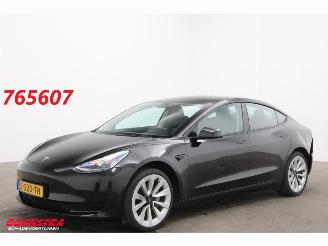 Schadeauto Tesla Model 3 Standard RWD Plus 60 kWh Pano LED ACC LRHZ Camera 2023/4