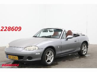Damaged car Mazda MX-5 1.6i Exclusive Hardtop/Softtop Leder SHZ 2002/6