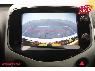 Toyota Aygo 1.0 VVT-i x-play Aut. Airco Camera Bluetooth 98.797 km! picture 15