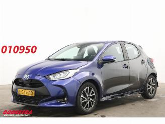 krockskadad bil auto Toyota Yaris 1.5 Hybrid First Edition LED ACC Navi Clima Camera 2020/9