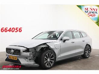 krockskadad bil auto Volvo V-60 T6 Plug-in hybrid AWD Essential Bright LED ACC Navi Camera LRHZ AHK 2025/4