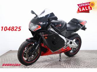 krockskadad bil auto Aprilia Spark RSV 1000 Mille 2001/3