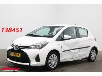 skadebil auto Toyota Yaris 1.5 Hybrid Aspiration Navi Airco Cruise Camera 132.153 km! 2015/1