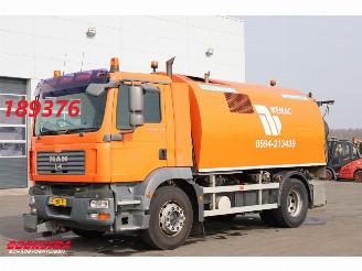 ocasión camiones MAN TGM 18.240 Bucher Optifant 70 Kehrmaschine 2007/10