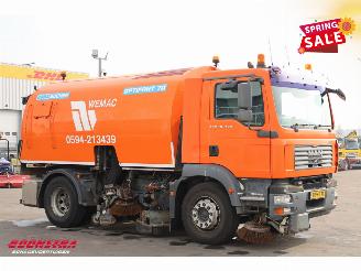 MAN TGM 18.240 Bucher Optifant 70 Kehrmaschine picture 2