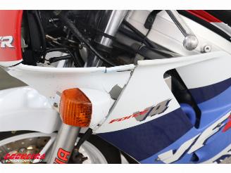 Honda VFR 400 R picture 21