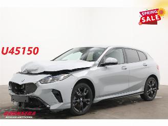 krockskadad bil auto BMW 1-serie 116i M-Sport Ext. LED Apple/Android Navi Cruise Camera SHZ 5.387 km! 2025/11