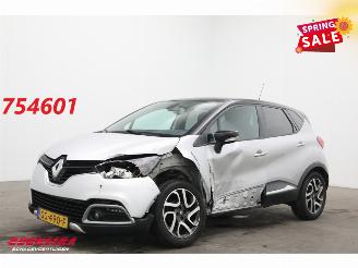 uszkodzony samochody osobowe Renault Captur 0.9 TCe Dynamique Navi Clima Cruise Camera PDC AHK 2015/5