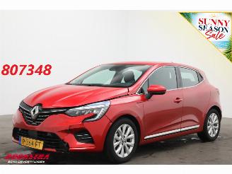 Schadeauto Renault Clio 1.6 E-Tech Hybrid 140 Intens LED 360° Apple/Android Camera PDC 2022/2