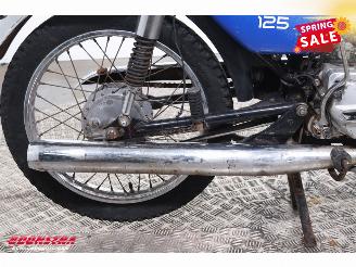 Yamaha  RD125 picture 10