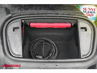 Porsche Taycan 89 kWh LED ACC Sport Chrono Bose Camera SHZ picture 38