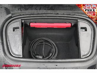 Porsche Taycan 89 kWh LED ACC Sport Chrono Bose Camera SHZ picture 38