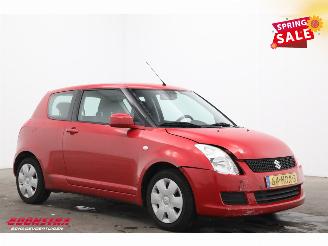 Suzuki Swift 1.3 Comfort Radio/CD 109.837 km! picture 2