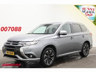 Käytettyjen passenger cars Mitsubishi Outlander 2.0 PHEV Executive Edition 4X4 Navi Clima Cruise Camera SHZ PDC AHK 2015/12