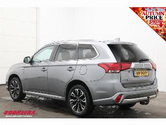 Mitsubishi Outlander 2.0 PHEV Executive Edition 4X4 Camera SHZ PDC AHK Navi Clima Cruise picture 4