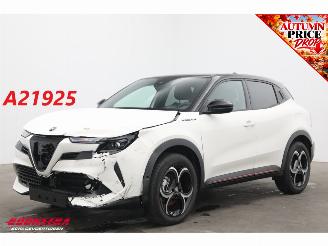 krockskadad bil auto Alfa Romeo Junior 1.2 Turbo Hybrid Ibrida Speciale LED ACC Massage Camera SHZ 2025/4
