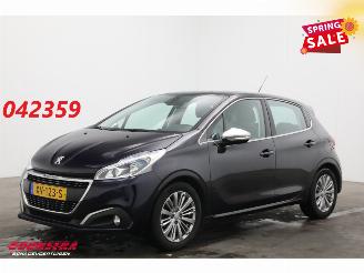 uszkodzony samochody osobowe Peugeot 208 1.2 PT BlueLease Allure Navi Clima Cruise PDC Apple/Android 2019/5